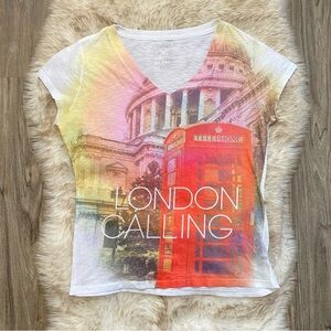 2012 Aeropostale London Themed VNeck Tee Tshirt